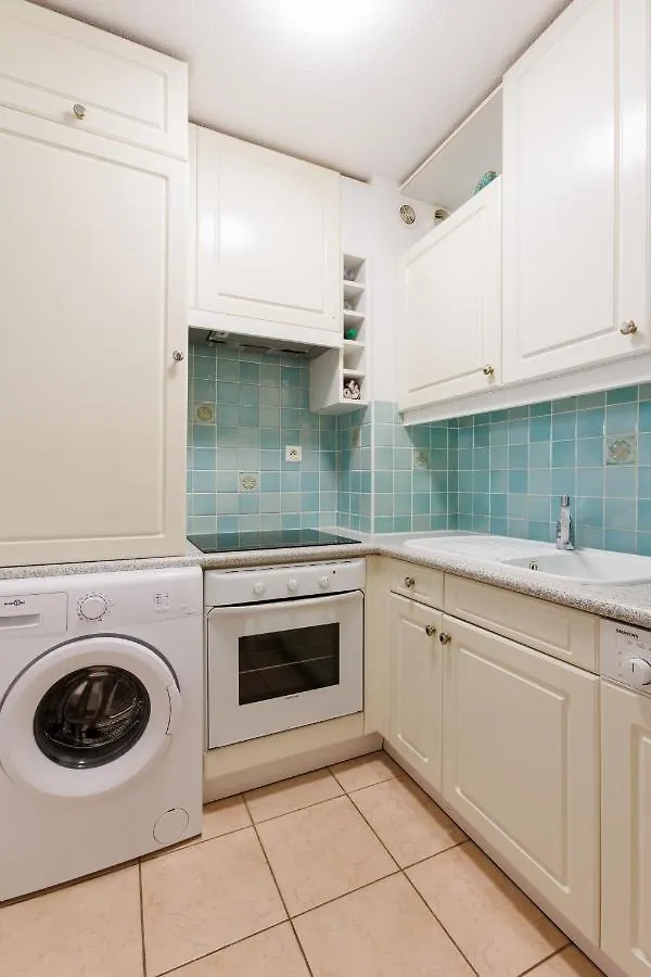 Apartment La Rascasse De Vacances Giens Hyeres France