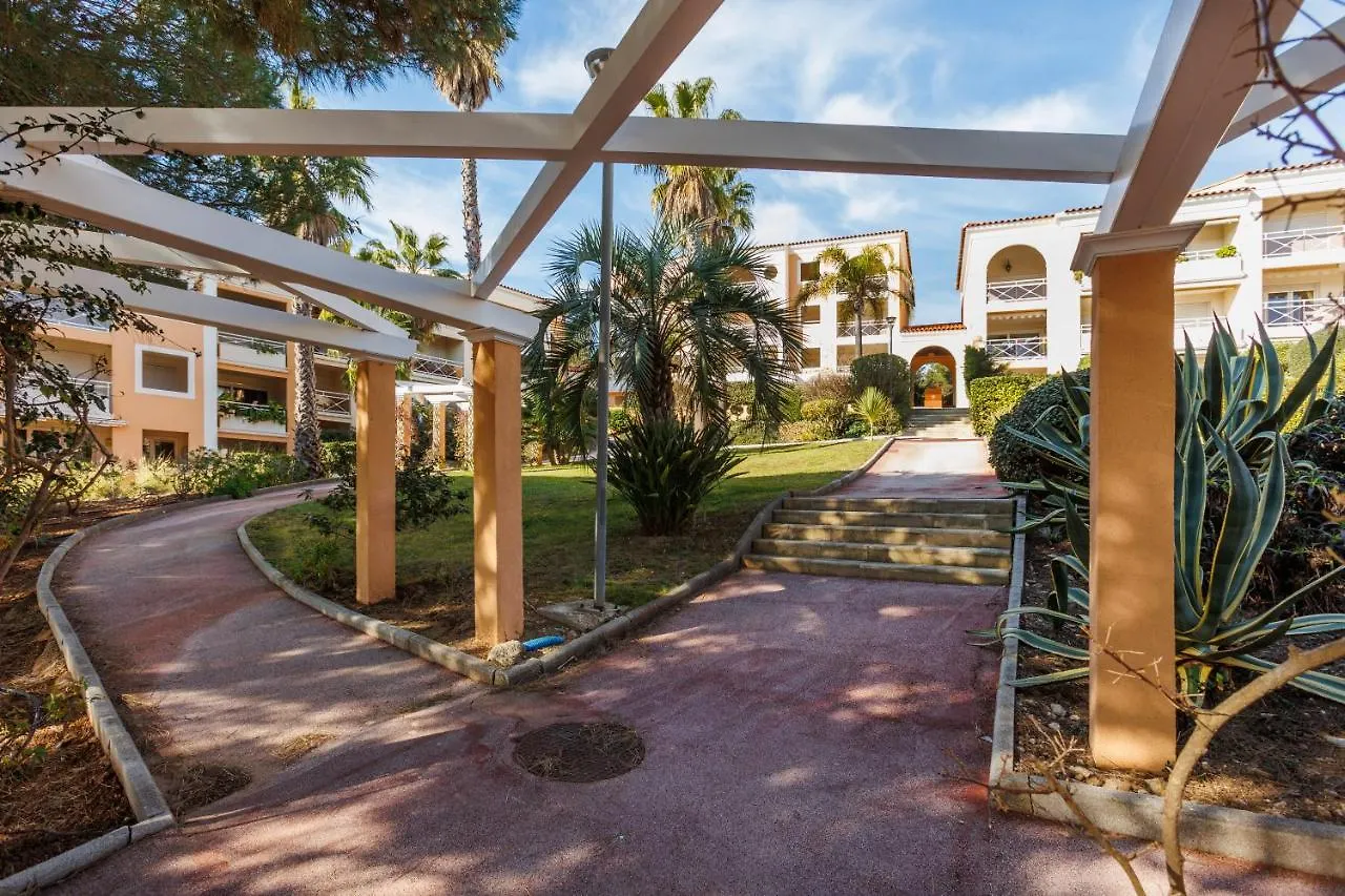 Apartment La Rascasse De Vacances Giens Hyeres
